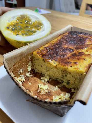 Bolo Caseirinho de Maracujá - Flor de Amendoa - Produtos Low Carb