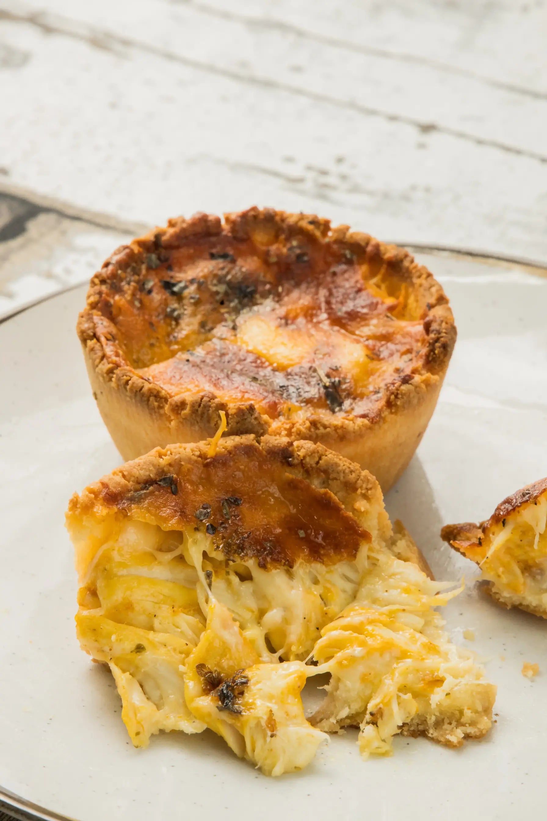 Empada Low Carb de Frango com Queijo Muçarela (pacote com 2) - Flor de Amendoa - Produtos Low Carb