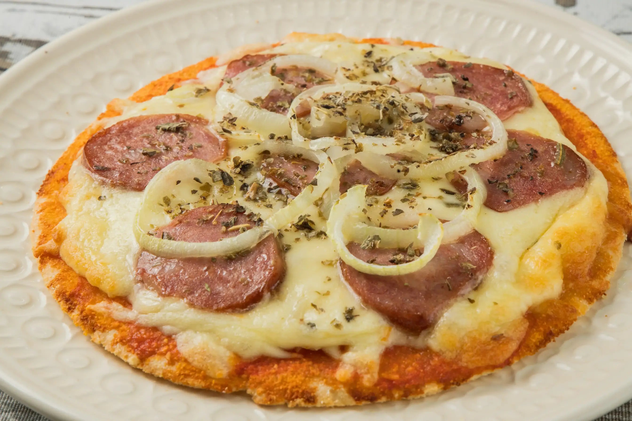 Pizza Low Carb de Calabresa - Flor de Amendoa - Produtos Low Carb